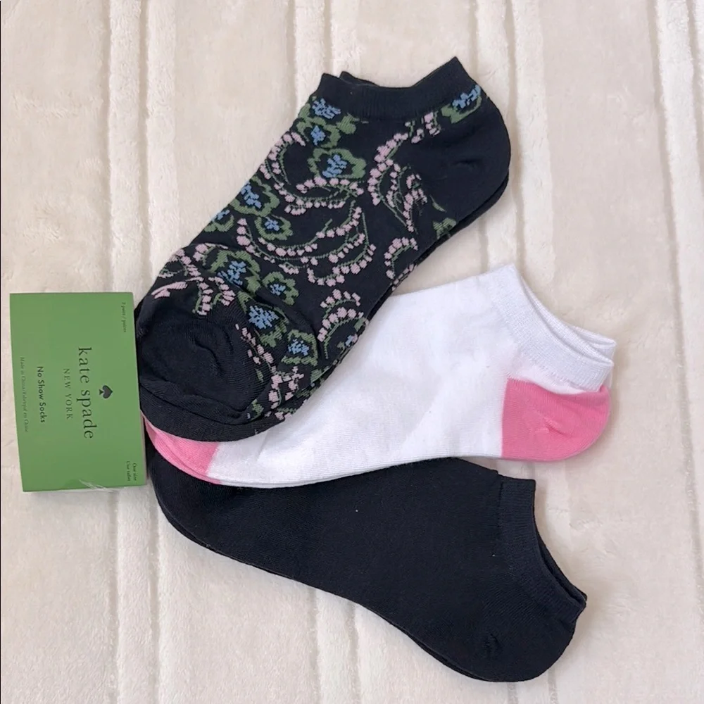 Kate Spade Floral and Solid Ankle No Show Socks - Black, White,Blue